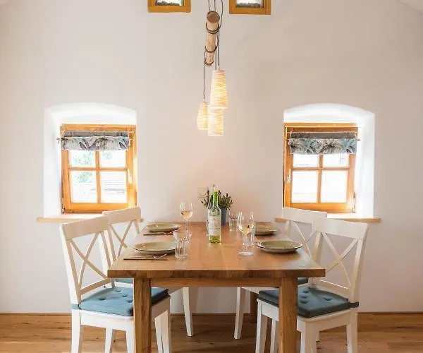Ambiente & Comfort Im Historischen Anwesen Appartement Walting